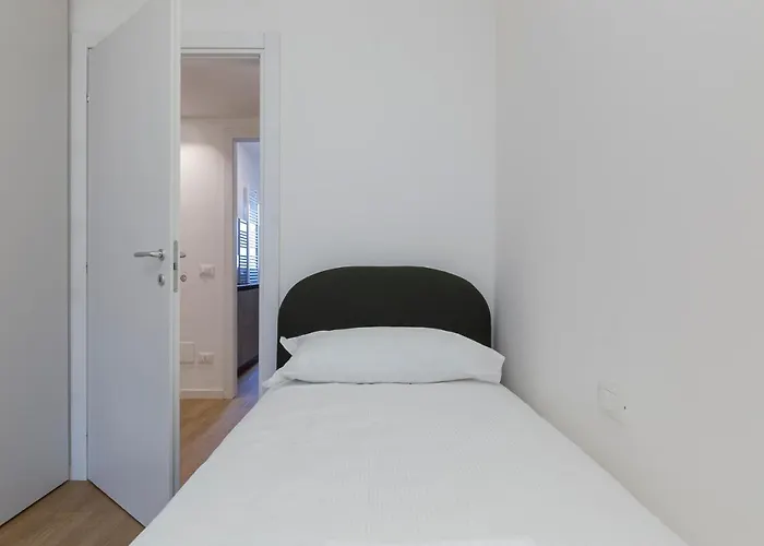 Luxury Apartment Near Navigli - Anemoni 5